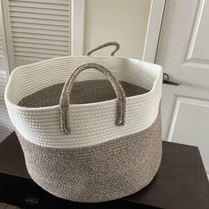 Round woven Rope Storage basket